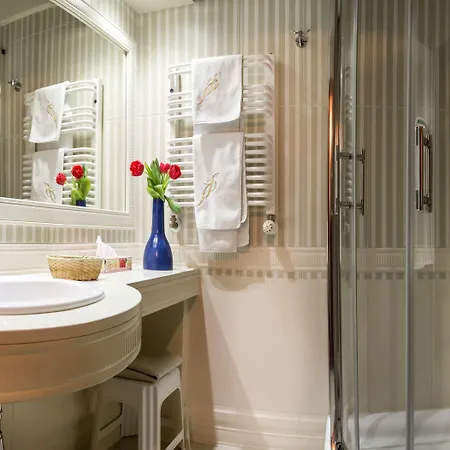 Im. Jana Pawla Ii Otel 4*