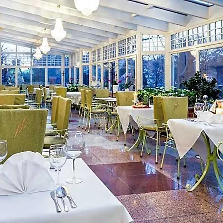 Otel Im. Jana Pawla Ii 4*